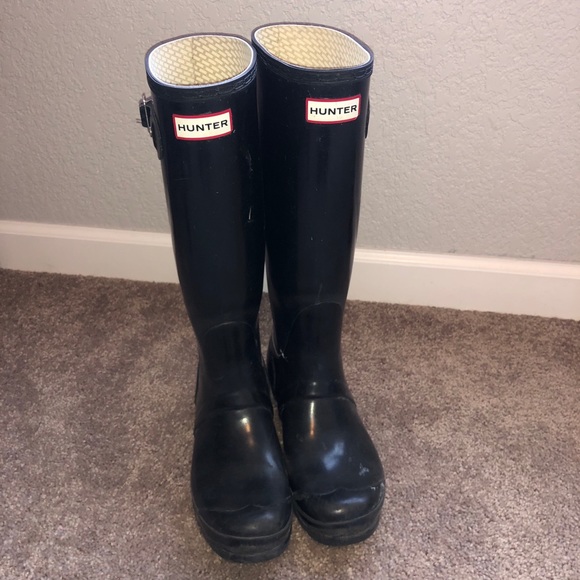 Tall Hunter rain boots - Picture 2 of 3